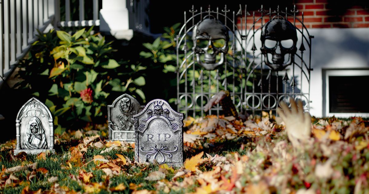 Easy Ways to Increase the Spooky at Your Home | Merry Maids®